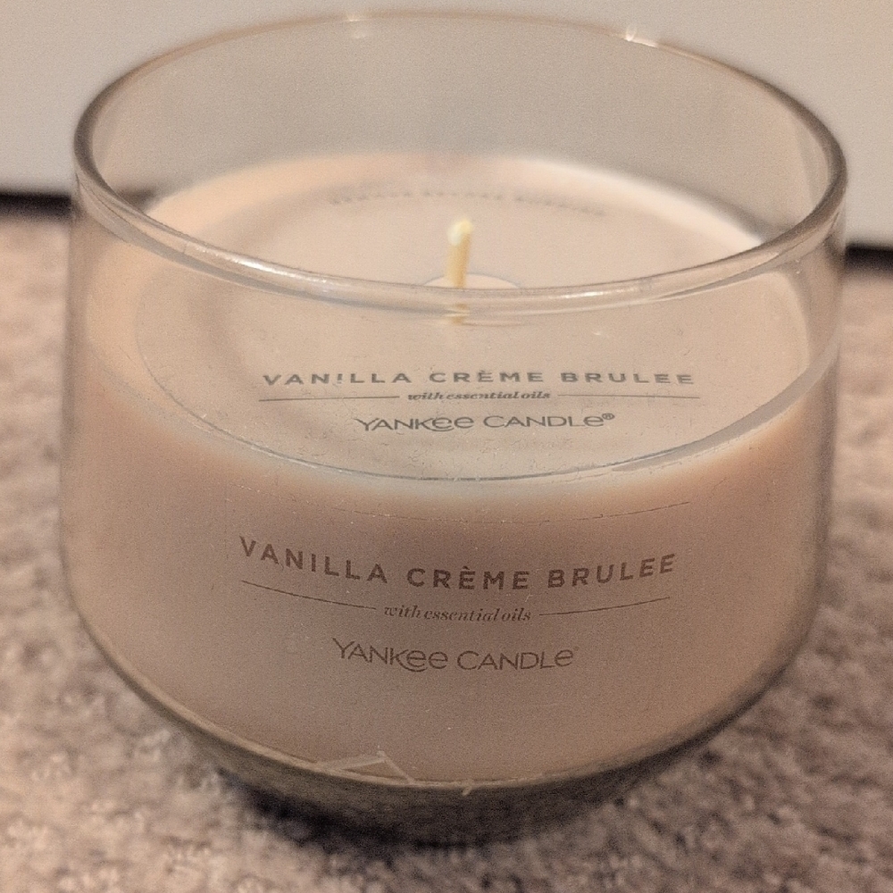 Yankee Candle Vanilla Creme Brulee NWT